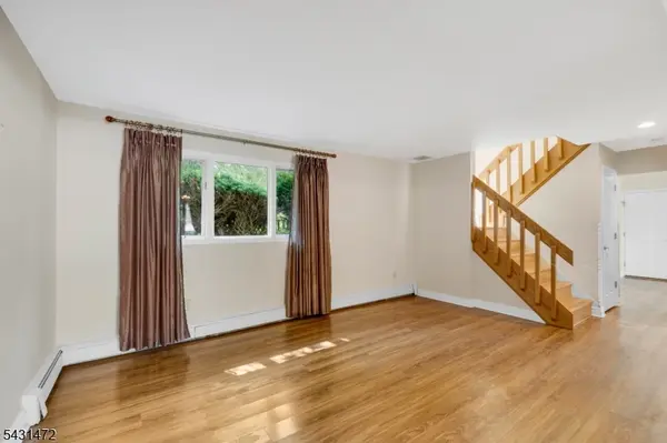 110 Bell Ave, Hopatcong Boro, NJ 07843