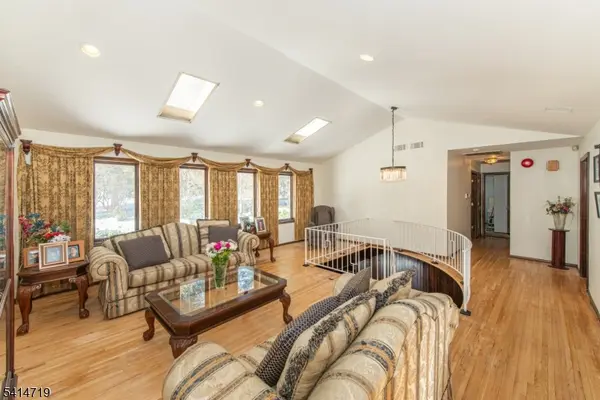 181 Center Grove Rd, Randolph Twp., NJ 07869