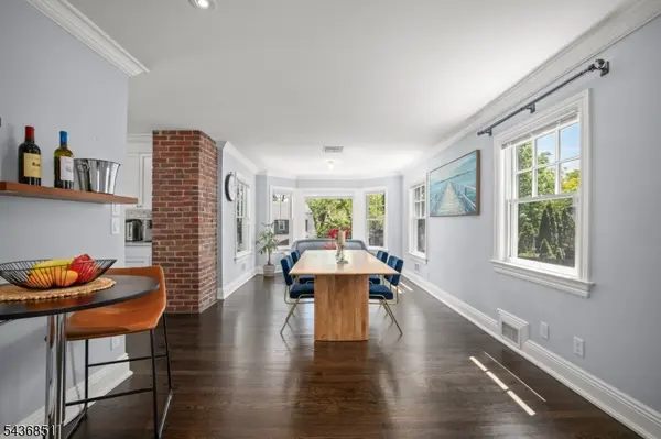 18 Sunset Dr, Millburn Twp., NJ 07041