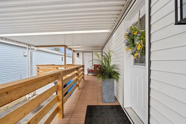 99 Arbour Lake RD NW #245, Calgary, AB T3G 4E4