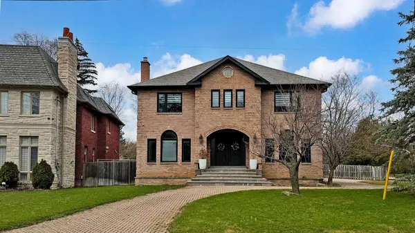 20 Blaine DR, Toronto C13, ON M3B 2G4