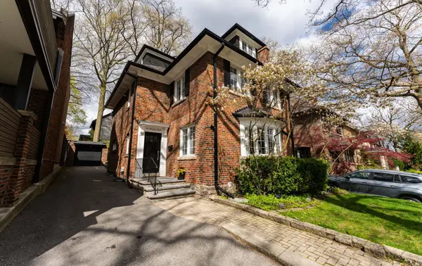 86 Hudson DR, Toronto C09, ON M4T 2K3