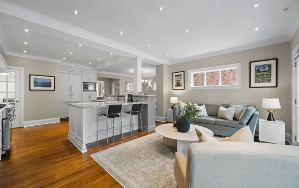 86 Hudson DR, Toronto C09, ON M4T 2K3