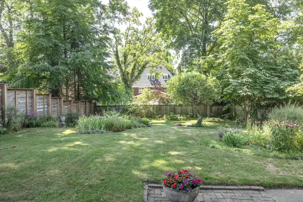 105 Dawlish AVE, Toronto C04, ON M4N 1H4