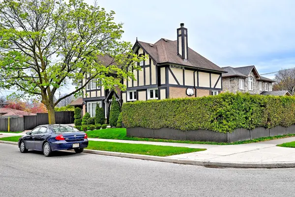 39 Prattley DR, Toronto C15, ON M2J 2K1