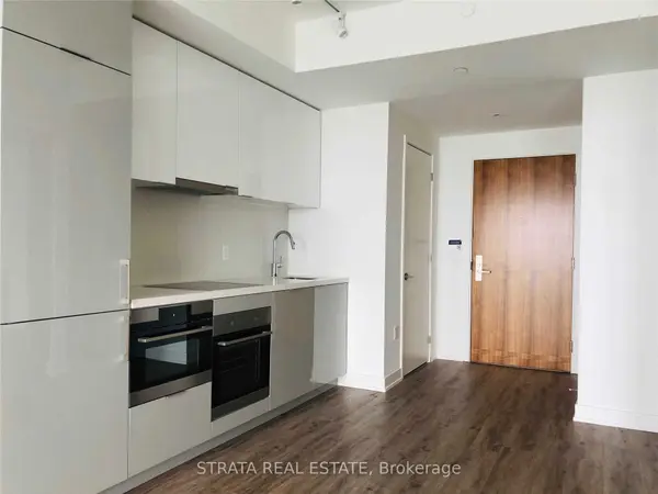 15 Queens Quay #2201, Toronto C08, ON M5E 0C5
