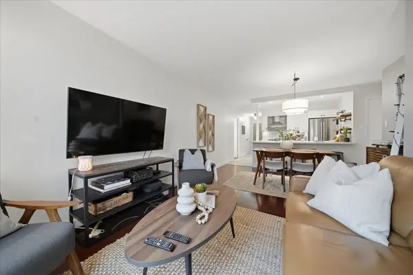 70 Mill ST #302, Toronto C08, ON M5A 4R1