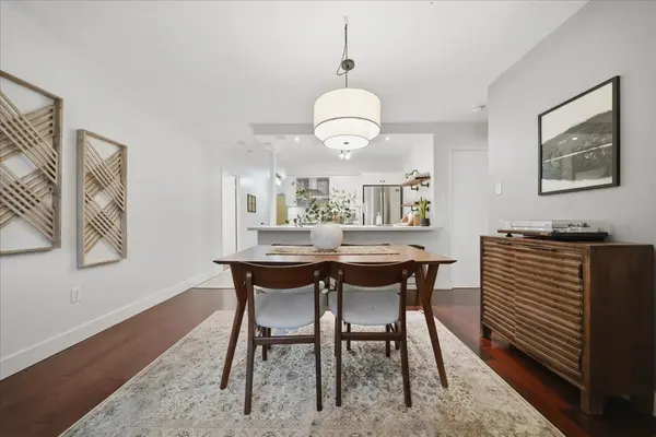 70 Mill ST #302, Toronto C08, ON M5A 4R1