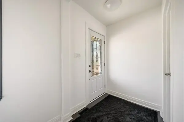 124 Scarboro CRES, Toronto E08, ON M1M 2J4