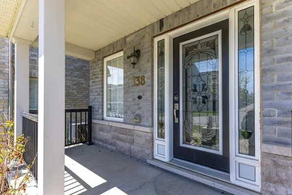 138 Barnham ST, Ajax, ON L1Z 0K7