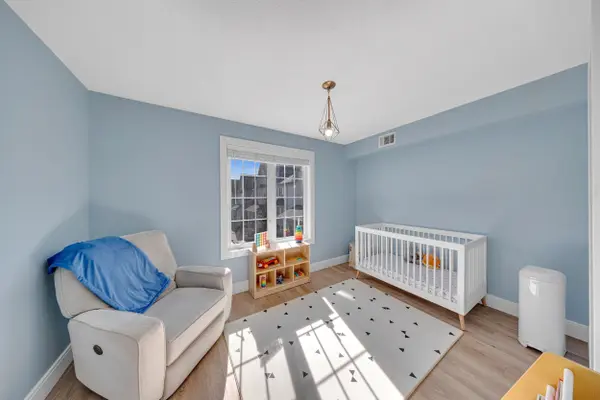 106 Petra WAY #3, Whitby, ON L1R 0A2