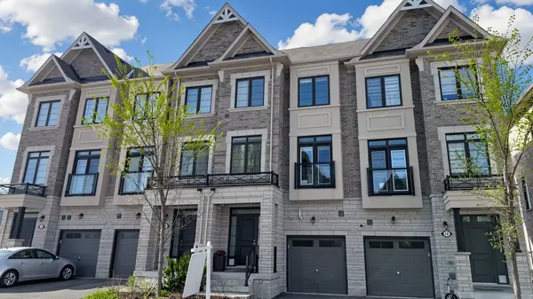10 William Adams LN, Richmond Hill, ON L4S 0L9