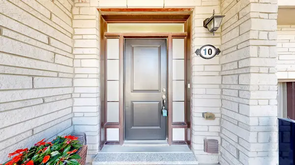 10 William Adams LN, Richmond Hill, ON L4S 0L9
