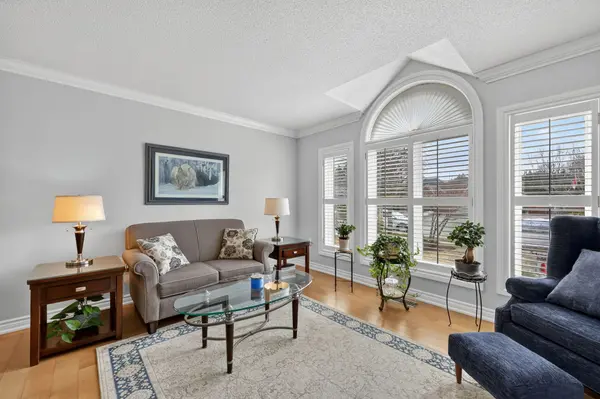 4 Darling CRES, New Tecumseth, ON L9R 1P4