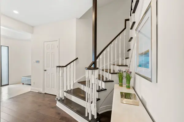 57 Bentwood CRES, Vaughan, ON L4J 8R3