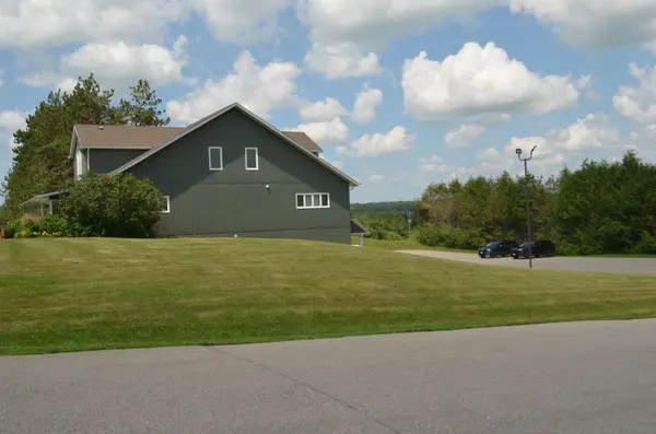 213 Horseshoe Valley RD E #3, Oro-medonte, ON L0K 1E0