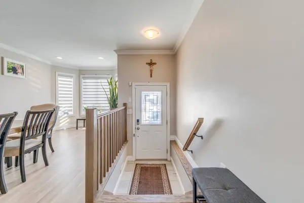 30 BRIGHTON RD, Barrie, ON L4M 6S4