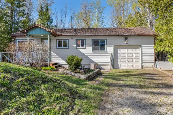 183 Paradise AVE, Tay, ON L0K 1R0