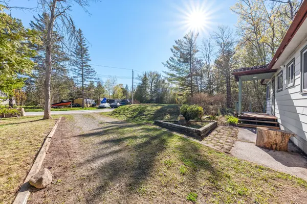 183 Paradise AVE, Tay, ON L0K 1R0