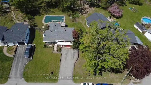 8 Sandra DR, Orillia, ON L3V 3G7