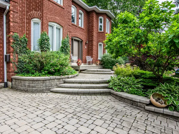 68 Alana DR, Springwater, ON L4N 7K8