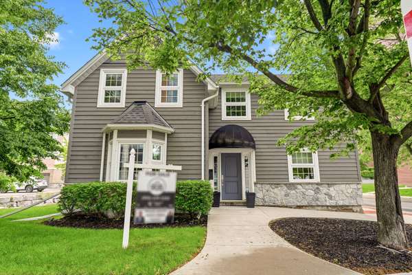 497 Elizabeth ST, Burlington, ON L7R 2M4