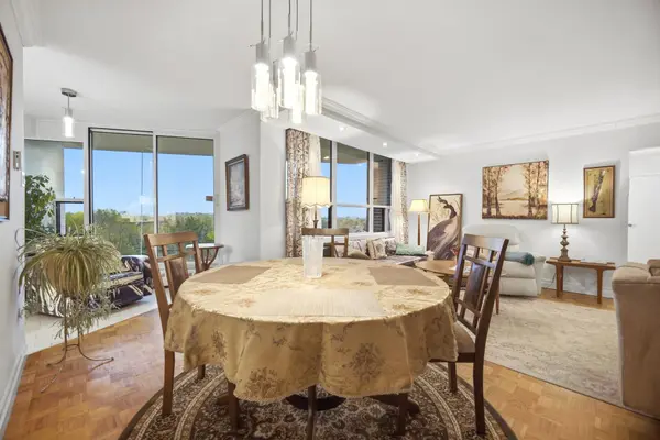 335 Mill RD #903, Toronto W08, ON M9C 1Y6