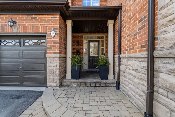 300 Ravineview WAY #16, Oakville, ON L6H 7J1