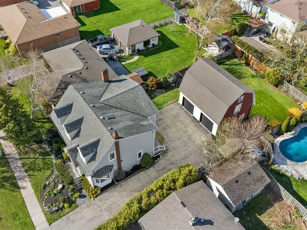599 Cumberland AVE, Burlington, ON L7N 2X4