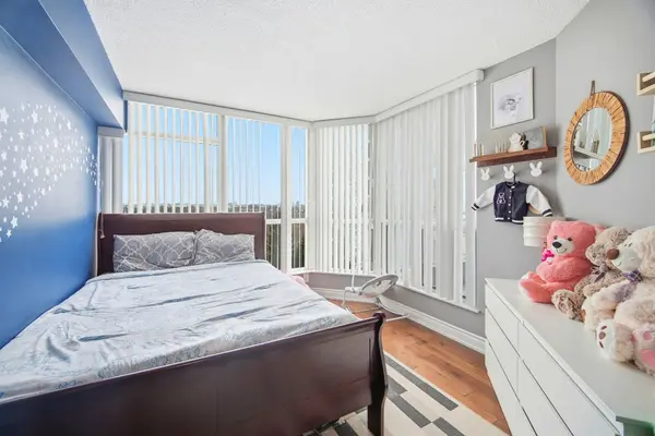 1 Rowntree RD #611, Toronto W10, ON M9V 5G7