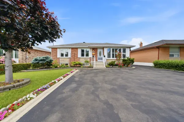 2870 Weston RD, Toronto W05, ON M9M 2S3