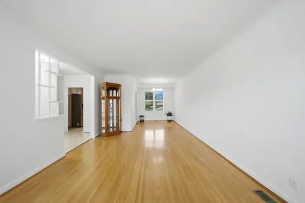2870 Weston RD, Toronto W05, ON M9M 2S3