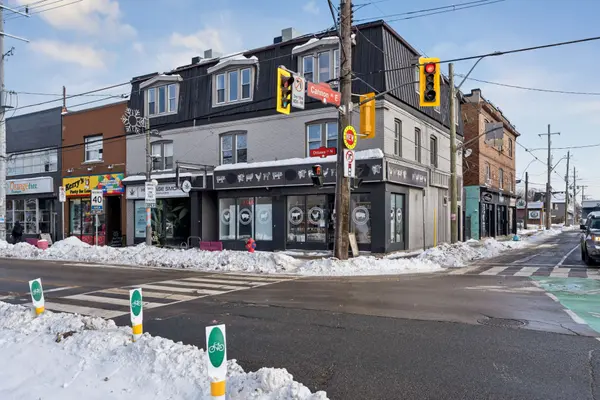 182 Ottawa ST N, Hamilton, ON L8H 3Z5