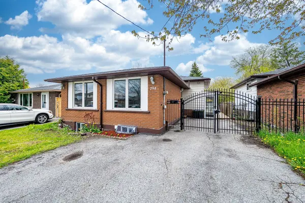 794 Stone Church RD E, Hamilton, ON L8W 1A8