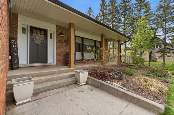 16 Bannisdale WAY, Hamilton, ON L0R 1H2