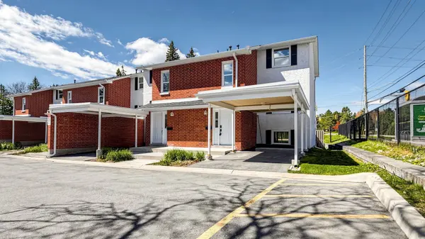 433 Keats WAY #1, Waterloo, ON N2L 5S7