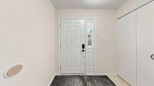 433 Keats WAY #1, Waterloo, ON N2L 5S7