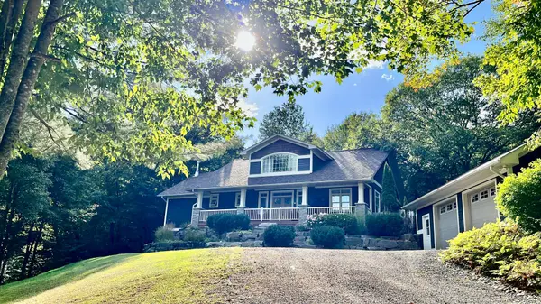 1474 Etwell RD, Huntsville, ON P1H 2J2
