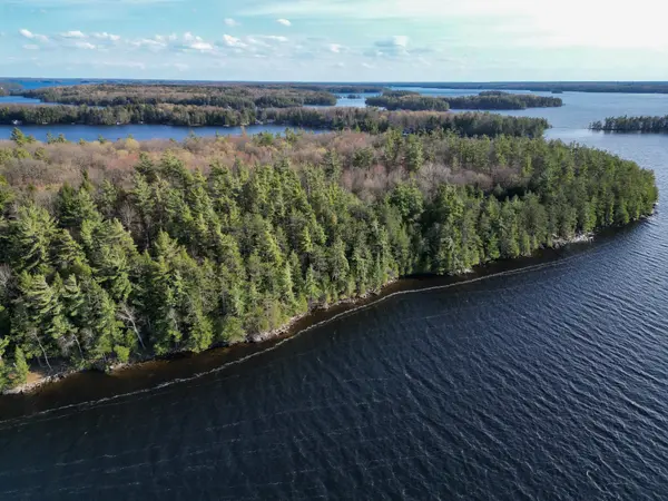 Pine (57 Island M81) IS, Muskoka Lakes, ON P1L 1W8
