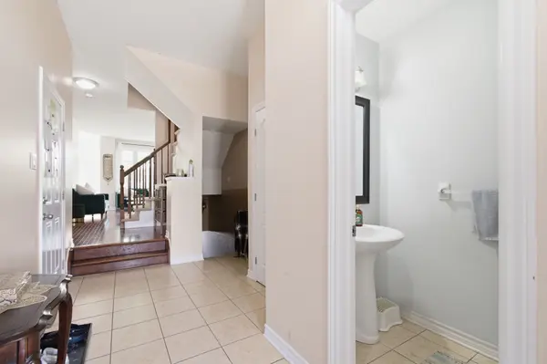 728 Cedar Creek DR, Blossom Park - Airport And Area, ON K1T 0A9