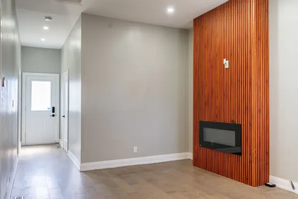 97 Emerald ST N, Hamilton, ON L8L 5K5