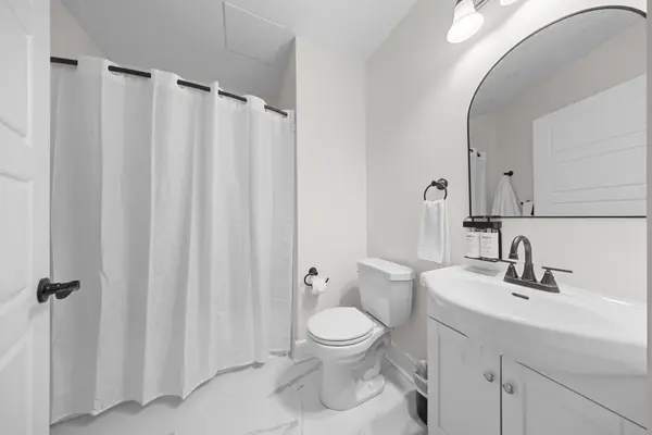 150 Mill ST #203, Carleton Place, ON K7C 1T4