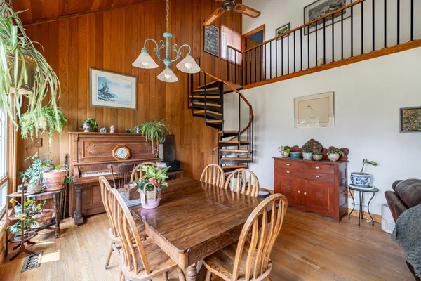610 Brick RD, Selwyn, ON K0L 1T0