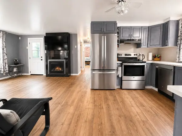 16 Evergreen ST, Kawartha Lakes, ON K0L 2W0