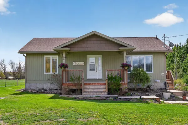 6042 Dobson LN,  Stittsville - Munster - Richmond,  ON K0A 2Z0