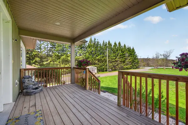 6042 Dobson LN, Stittsville - Munster - Richmond, ON K0A 2Z0