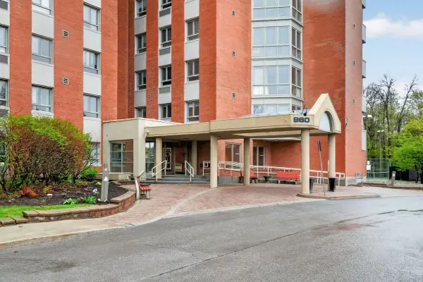 960 TERON RD #714, Kanata, ON K2K 2B6