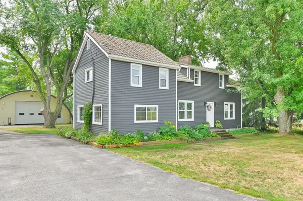 425 Rosebush RD, Quinte West, ON K0K 2C0