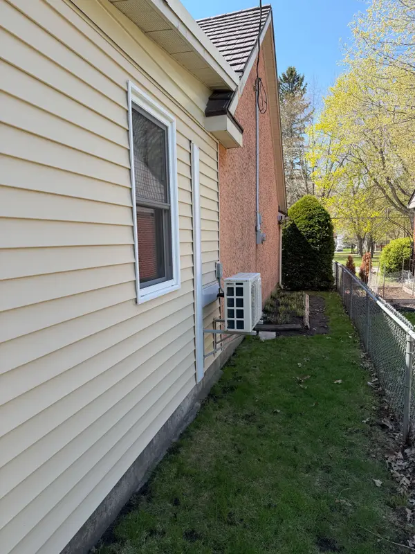 67 North Augusta RD, Brockville, ON K6V 2X7