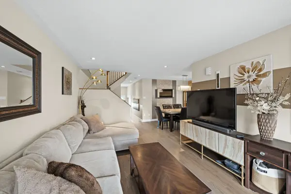 107 Mancini WAY, Barrhaven, ON K2J 5X3